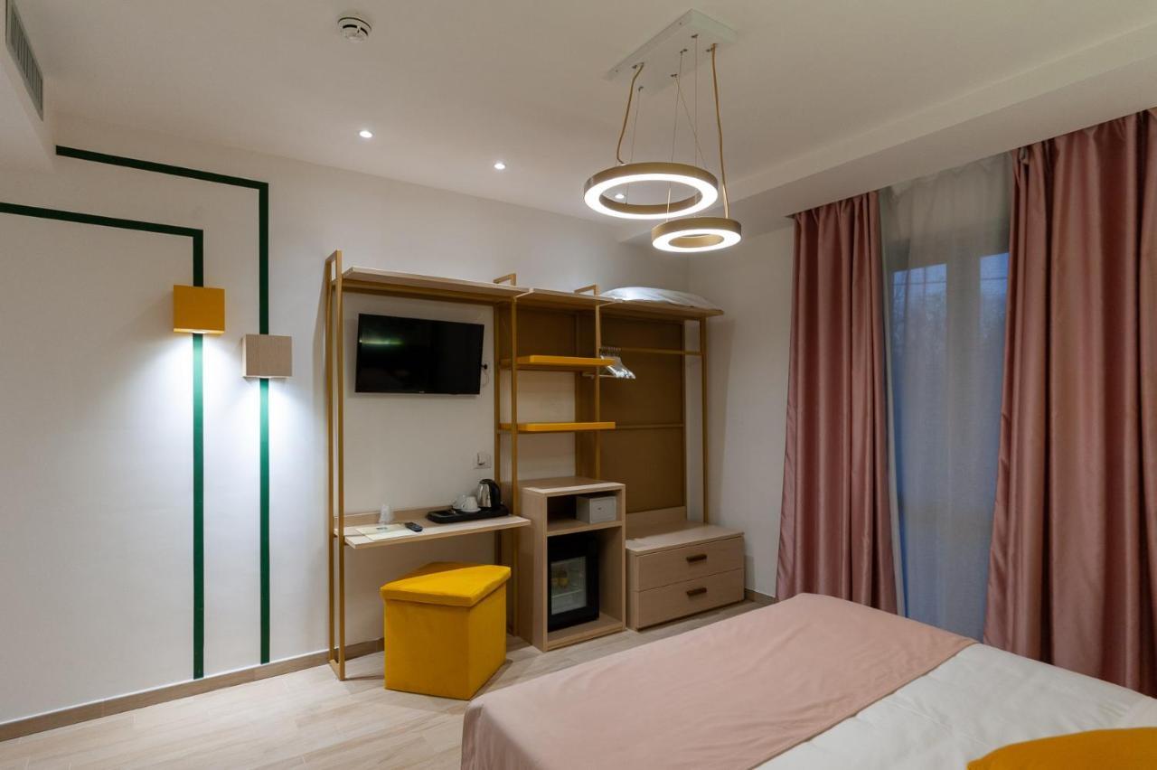 Le Naiadi Park Hotel Sul Lago Больсена Экстерьер фото